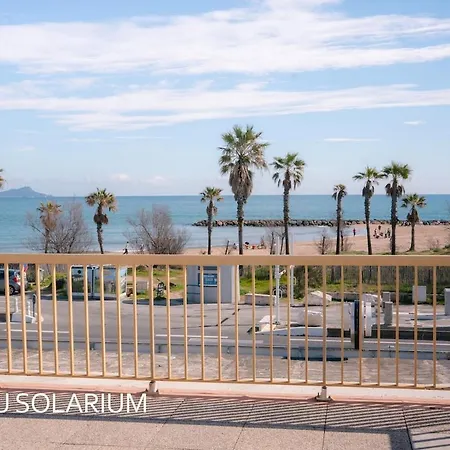 Studio, Vue Et Du Solarium *